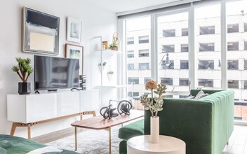 2357 N Lincoln Ave in Chicago, IL - Building Photo - Building Photo