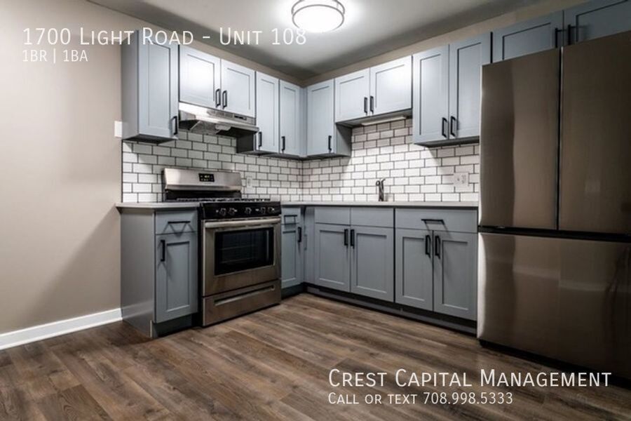 1300 Light Road in Oswego, IL - Building Photo