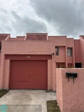 5812 NW 16th St in Lauderhill, FL - Building Photo - Building Photo