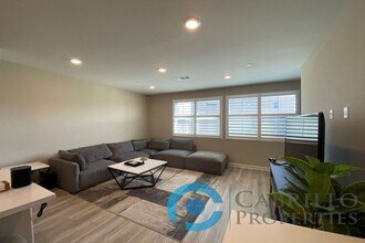 1830 Ascella Dr in Chula Vista, CA - Foto de edificio - Building Photo