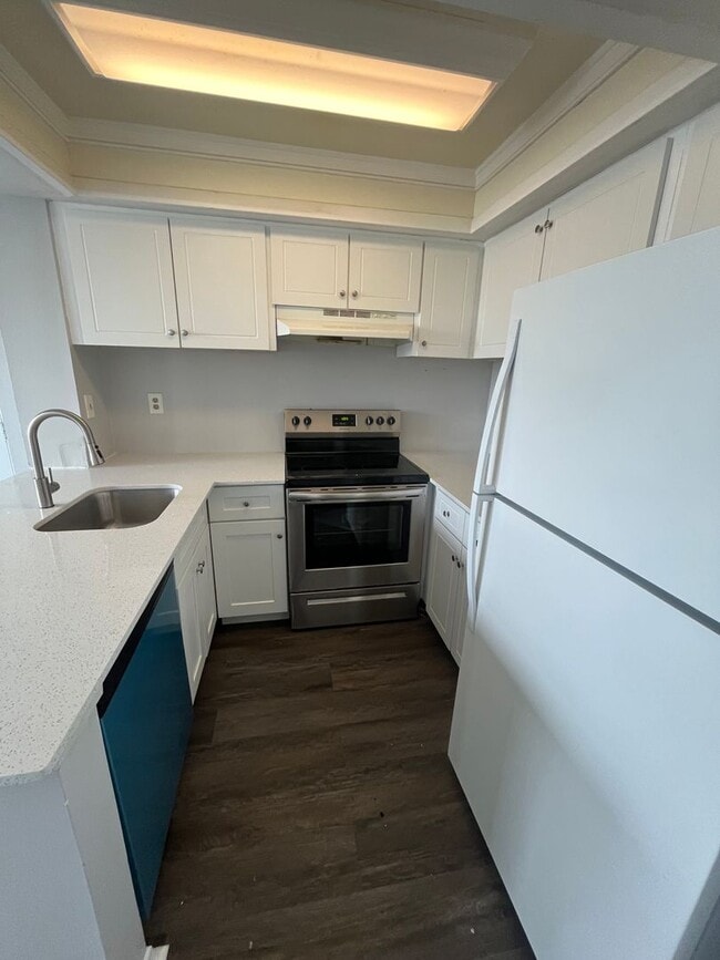property at 728 Executive Center Dr