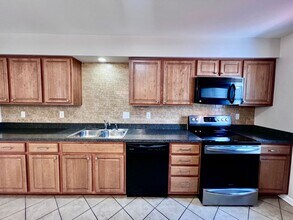 5309 Grand Lake Crescent in Virginia Beach, VA - Building Photo - Building Photo
