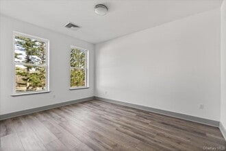 75 Forester Ave in Warwick, NY - Building Photo - Building Photo