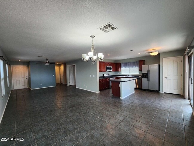 40443 W Helen Ct in Maricopa, AZ - Building Photo - Building Photo