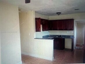 931 NW 34th Way in Fort Lauderdale, FL - Building Photo - Building Photo