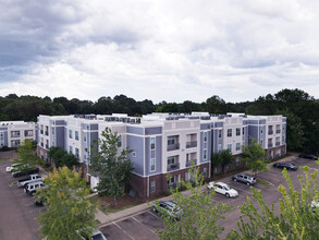 Revel in Oxford, MS - Foto de edificio - Building Photo