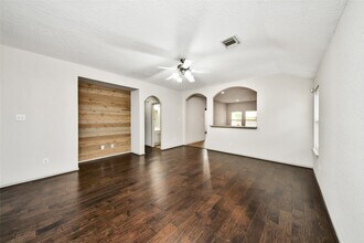 26131 Travis Brook Dr in Richmond, TX - Building Photo - Building Photo