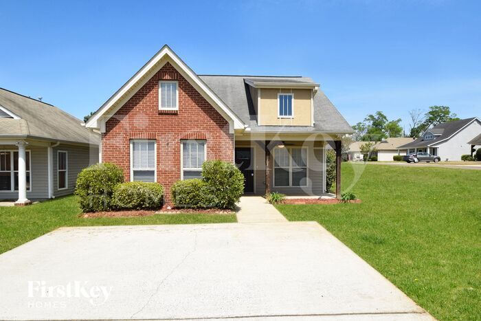 136 Creekstone Tr in Calera, AL - Building Photo