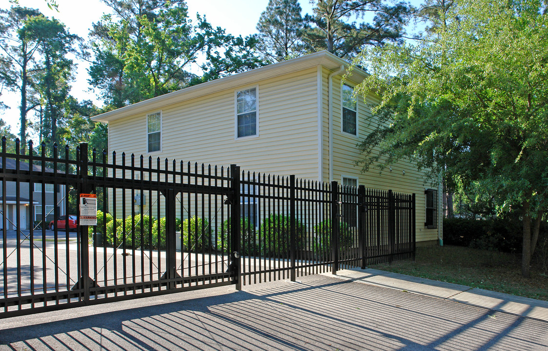 119-123 Dixie Dr in Tallahassee, FL - Building Photo