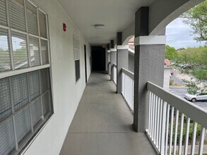 13917 Fairway Island Dr in Orlando, FL - Building Photo - Building Photo