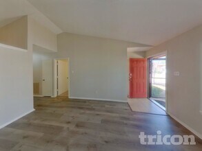 4652 Baytree Dr in Fort Worth, TX - Foto de edificio - Building Photo