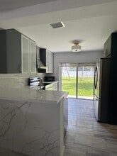 2710 Grant St in Hollywood, FL - Building Photo - Building Photo
