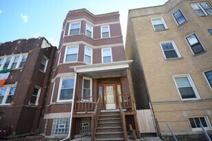 2475 W Pensacola Ave, Unit 2 in Chicago, IL - Building Photo