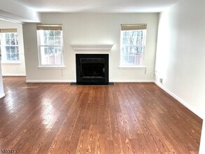 246 Hyde Park Rd in Franklin Township, NJ - Building Photo - Building Photo