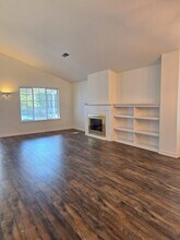 3535 Village Dr in Medford, OR - Building Photo - Building Photo