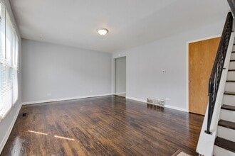 843 McHenry Rd in Wheeling, IL - Building Photo - Building Photo