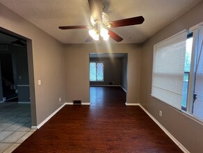 7725 Tessman Dr in Minneapolis, MN - Building Photo - Building Photo