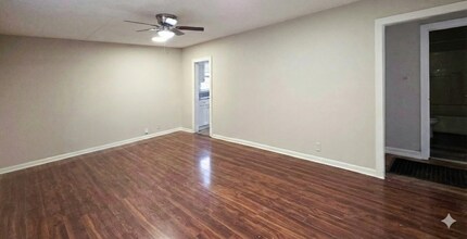 2045 White Oak Cir in Kennesaw, GA - Building Photo - Building Photo