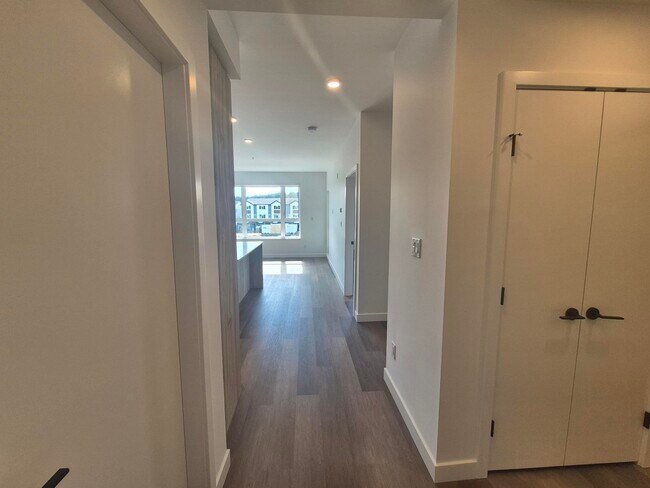 3564 A-3564 Ryder Hesjedal Way in Colwood, BC - Building Photo - Building Photo
