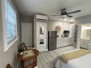 8638 SW 50th St in Cooper City, FL - Building Photo - Building Photo