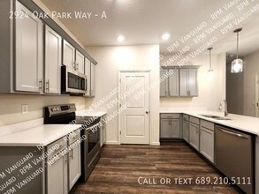 2924 Oak Park Way in Orlando, FL - Building Photo - Building Photo