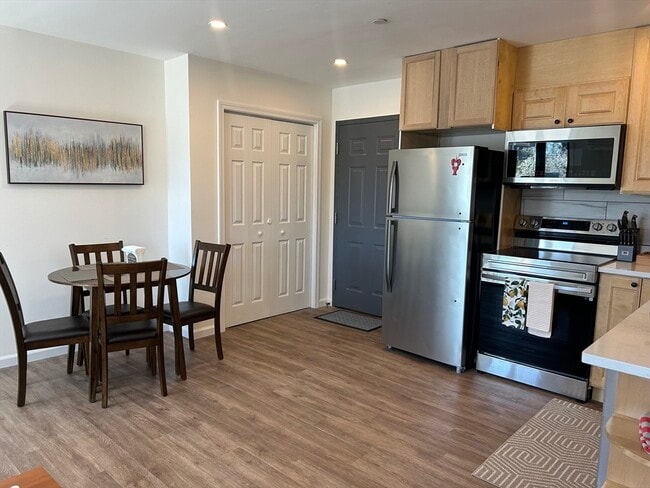 64 Salem St in Medford, MA - Building Photo - Building Photo