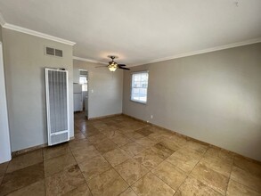 4834-4840 Long Branch Ave in San Diego, CA - Building Photo - Interior Photo