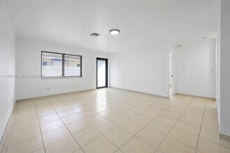 511 NW 93rd St in Miami, FL - Building Photo - Building Photo