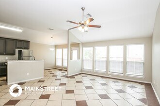 9336 Cynthia Ct in Fort Worth, TX - Foto de edificio - Building Photo