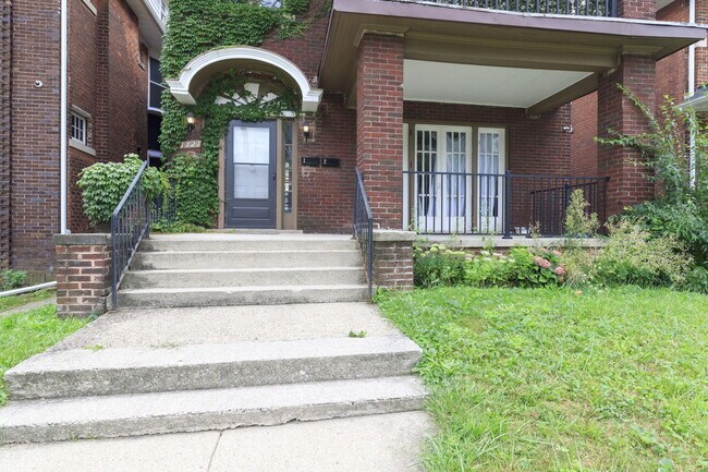 1721 Atkinson St-Unit -Lower in Detroit, MI - Building Photo - Building Photo