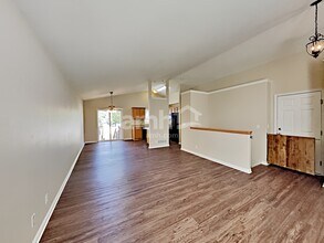 1139 N 750 W in Clinton, UT - Foto de edificio - Building Photo