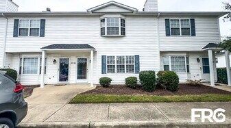 3908 Sterling Pointe Dr in Winterville, NC - Building Photo