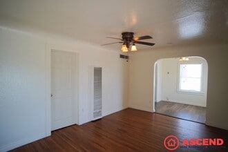 512 Woodrow Ave in Bakersfield, CA - Building Photo - Building Photo