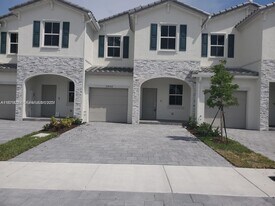 2602 SE 11th St in Homestead, FL - Building Photo