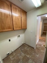 3432 S Martin Ct in Visalia, CA - Building Photo - Building Photo