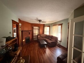 309 E 1st St, Unit 309 in New Richmond, WI - Building Photo - Building Photo