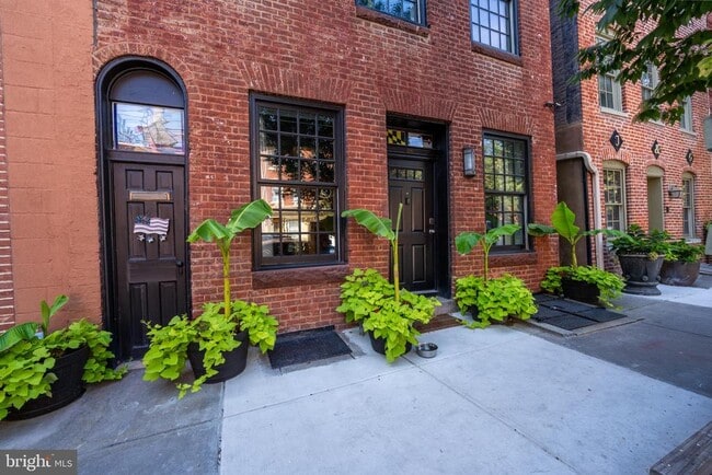 property at 840 S Bond St