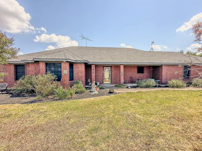 property at 1674 Culpepper Ln