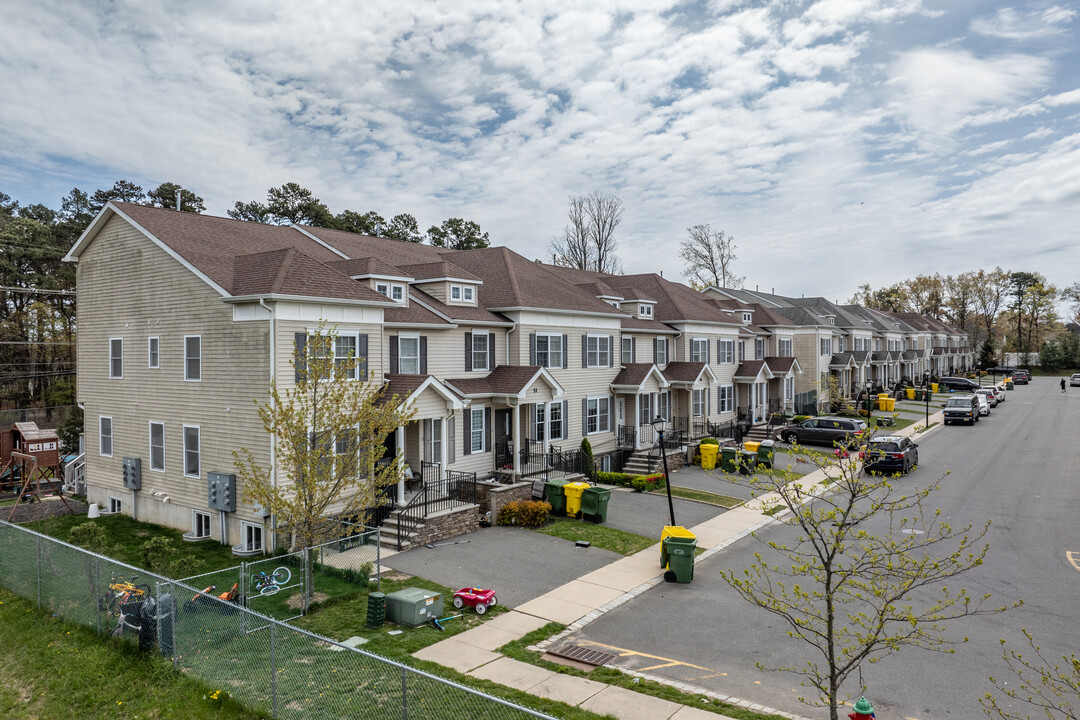 Harmony Park in Lakewood, NJ - Foto de edificio