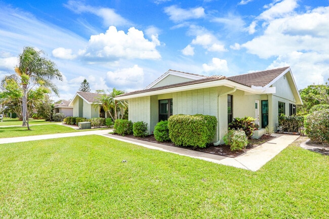 property at 2609 SW Egret Pond Cir