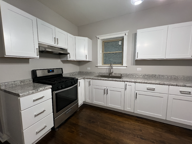 4044 S Richmond St-Unit -Apt 1 in Chicago, IL - Building Photo - Building Photo