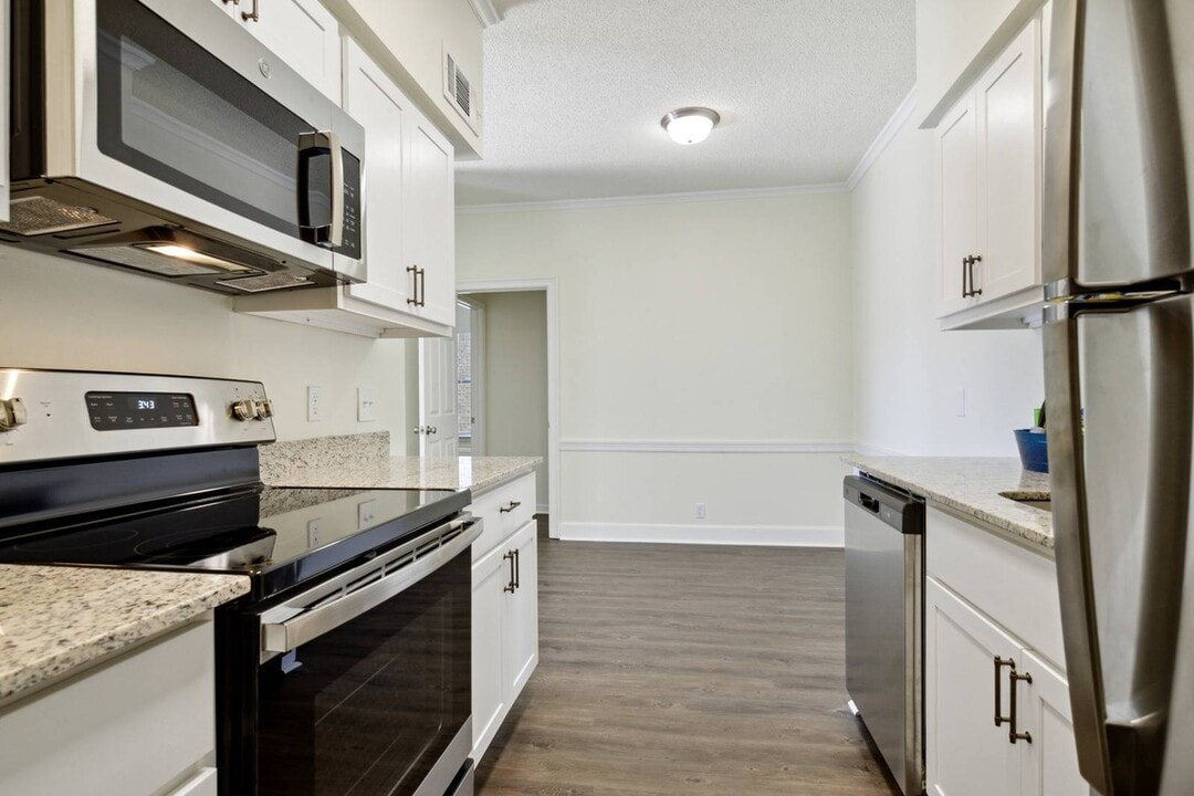 Siegen Oaks in Baton Rouge, LA - Building Photo