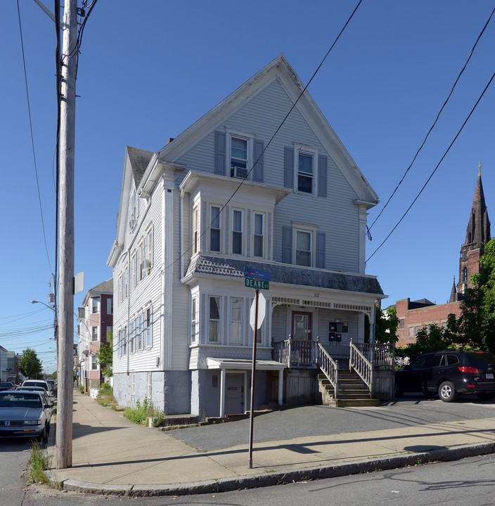 82 Deane St in New Bedford, MA - Building Photo