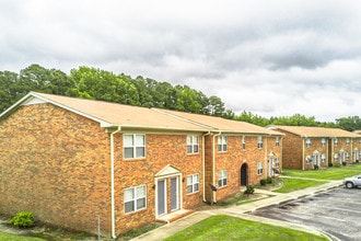 The Willows Apartments in Kinston, NC - Building Photo - Building Photo