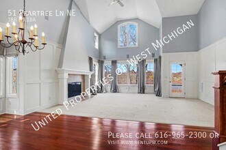 51 Peartree Ln NE in Grand Rapids, MI - Building Photo - Building Photo