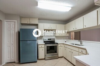 5499 Moon Valley Dr in Lakeland, FL - Building Photo - Building Photo