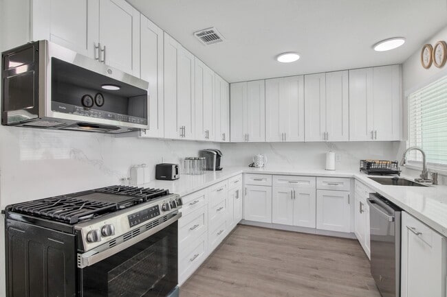 property at 1703 Ansbury Dr