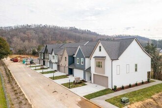 9678 Dutton Ln in Collegedale, TN - Building Photo - Building Photo