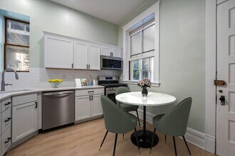 709 W Roscoe St in Chicago, IL - Building Photo - Building Photo