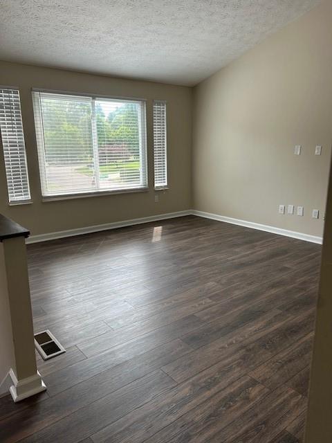 10545 Willow View Cir in Alpharetta, GA - Foto de edificio - Building Photo
